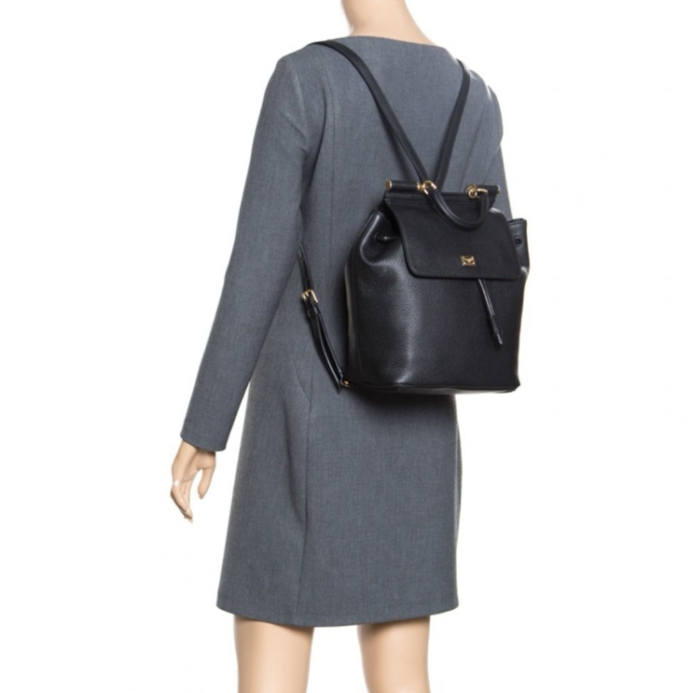 Dolce and Gabbana AUTHENTIC adjustable Leather Sicily Backpack Black. LIKE NEW💎